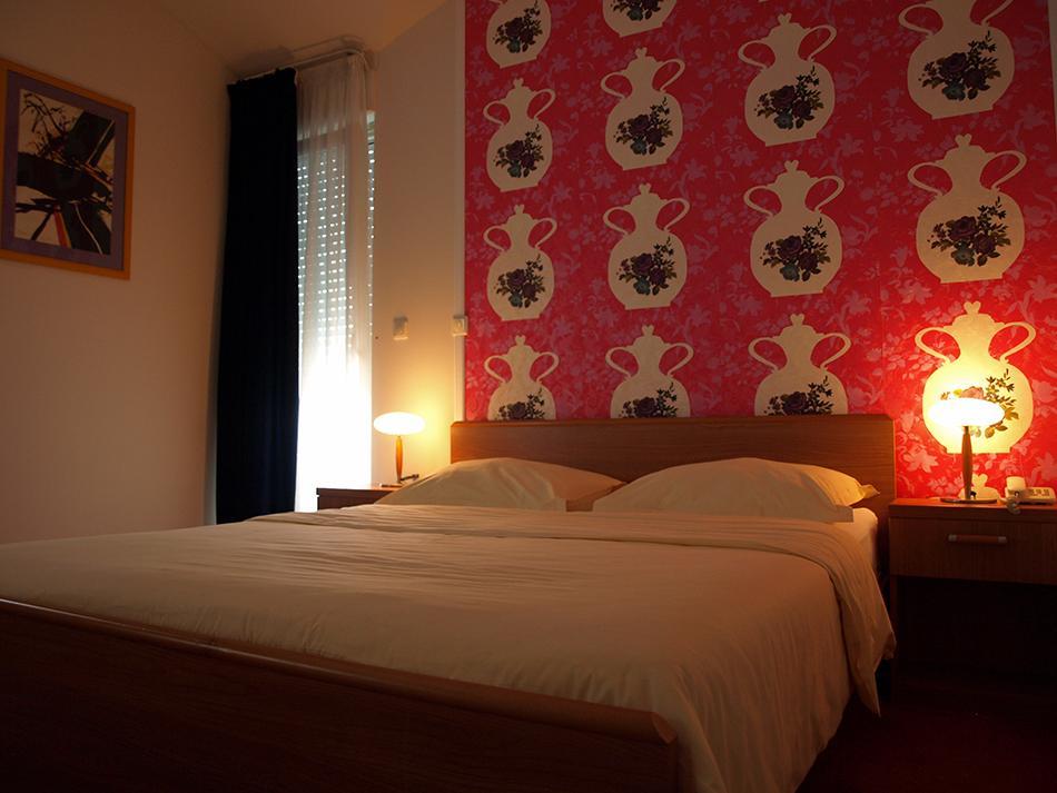 Hotel Neva Podstrana Værelse billede